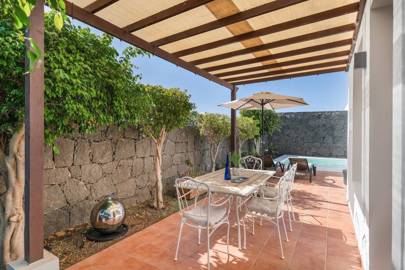 Ferienvilla 'Casa Lunnett' mit Meerblick, privatem Pool und Wlan in Playa Blanca, Yaiza
