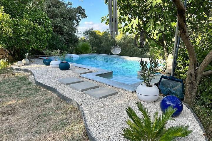 Chambre d’hôte pour 2 personnes, avec jardin et piscine