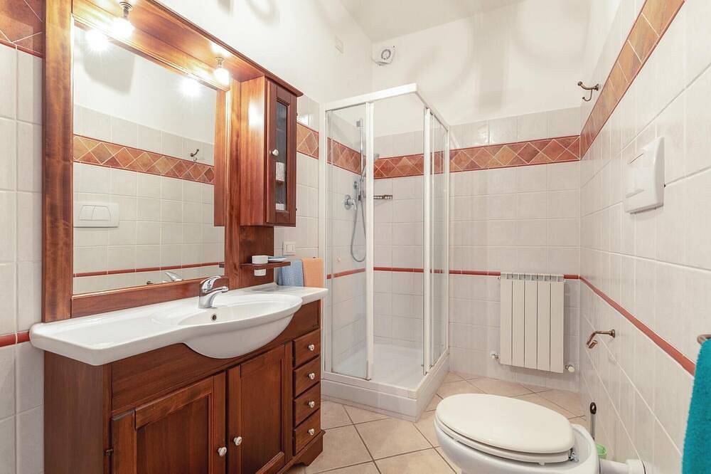 Entire apartment, Pet friendly apartment in Castiglion del Lago Pg with outdoor swimming pool in Castiglione del Lago, Lake Trasimeno
