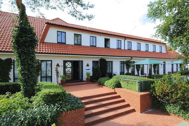 Ferienwohnung für 4 Personen, mit Sauna und Garten sowie Terrasse, mit Haustier auf Hiddensee - 2