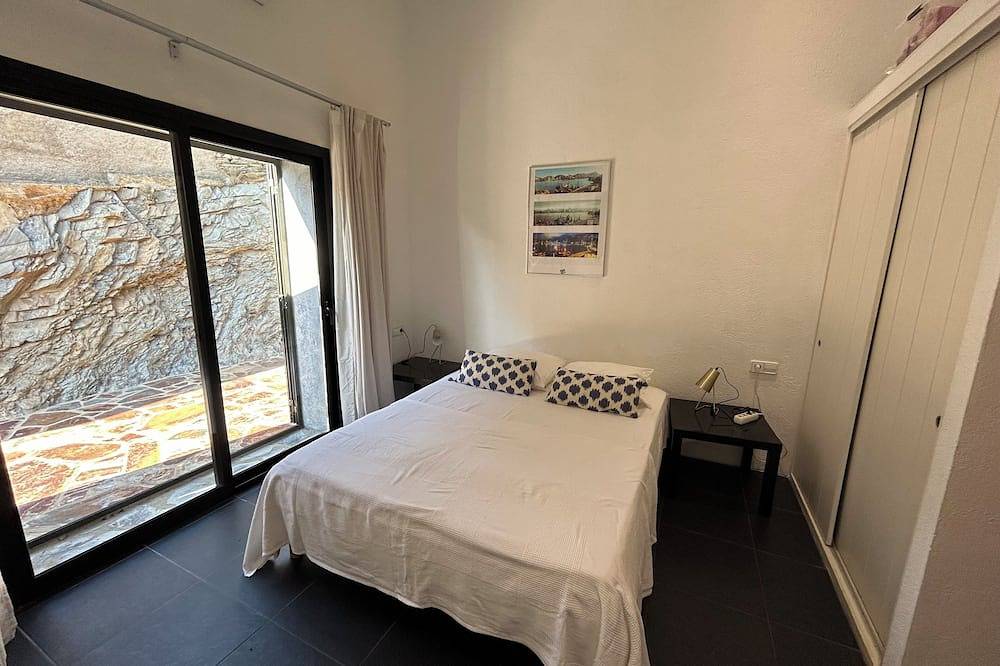 Una encantadora casa familiar con piscina privada en Cadaqués con vistas al mar. in Cadaqués, Cap de Creus