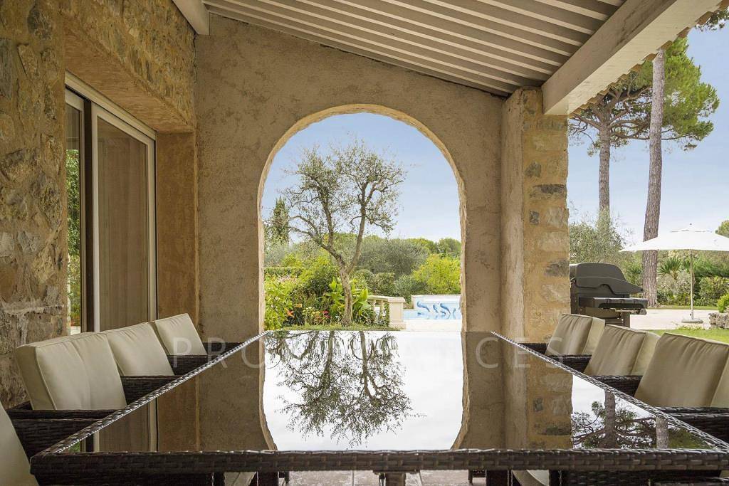 Beautiful Provencal holiday house with pool in Peymeinade in Peymeinade, Region de Cannes