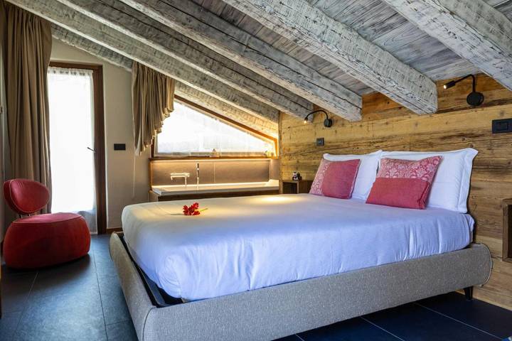 Chambre d’hôte pour 2 personnes, avec sauna ainsi que jardin et jacuzzi dans Gressan - 4