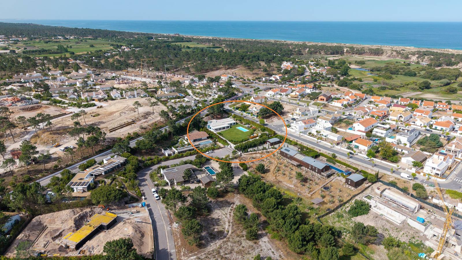 Villa Lottus in Praia do Carvalhal, Carvalhal