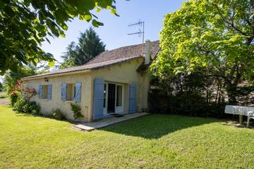 Maison De Vacances pour 10 Personnes dans Ginestet, Périgord Pourpre, Photo 1