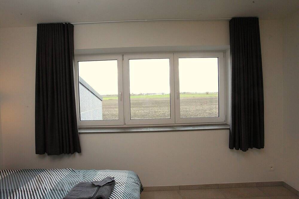 Het Polderzicht met uitgestrekt natuurzicht in Diksmuide, Westflandern