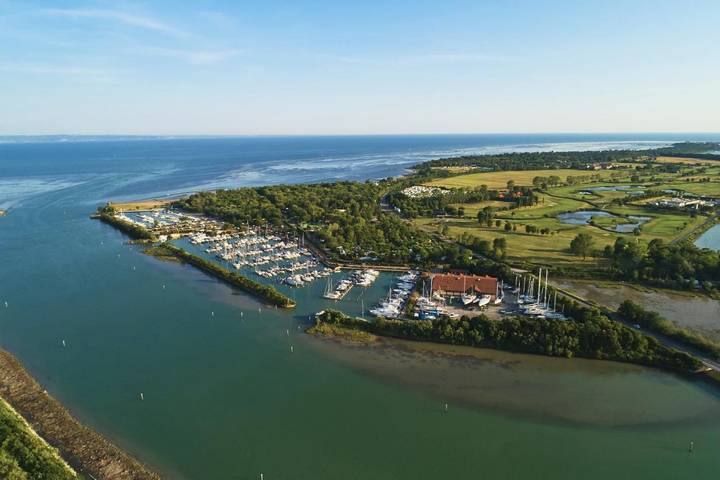 Camping für 4 Personen, mit Pool und Terrasse in Grado - 2
