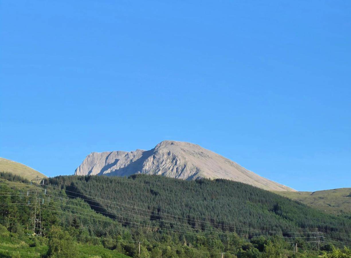 King Room with Mountain View in Nevis Range, Fort William