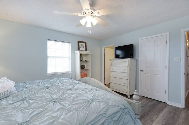 Vacation rental for 6 people, with balcony and yard in Dauphin Island