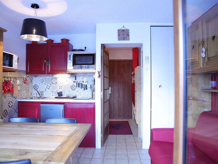 Gîte pour 3 personnes, avec terrasse dans Office De Tourisme D Auris En Oisans - 3