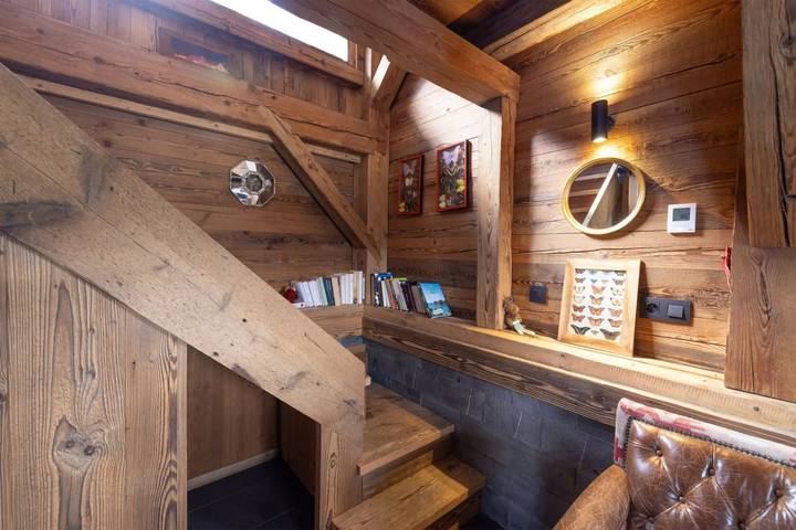 Chalet 'Mazot Des Aravis' avec vue sur la montagne, terrasse privée et jardin privé in Combloux, Pays du Mont-Blanc