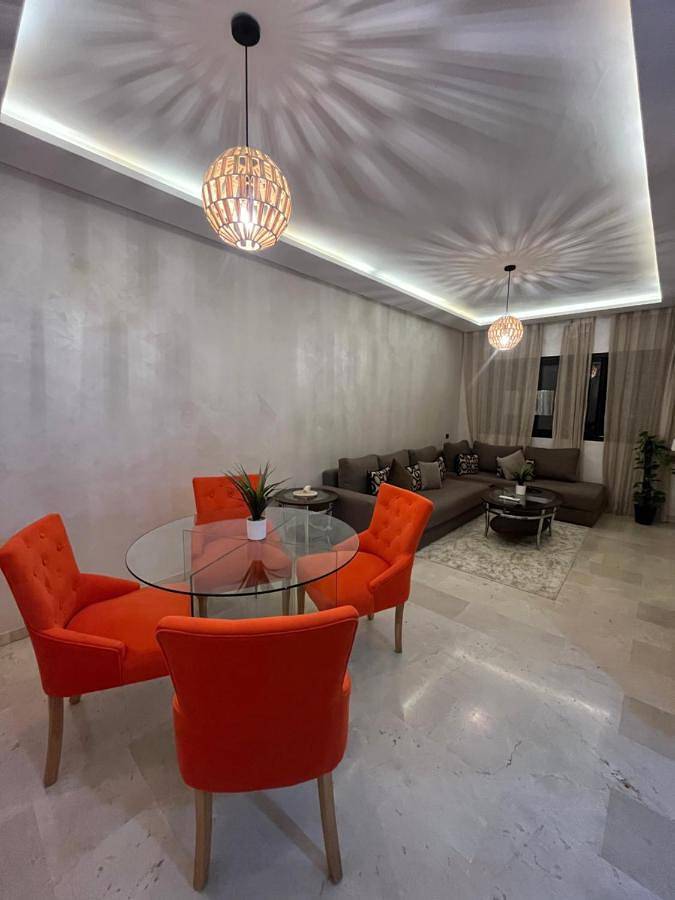 Appartement de vacances pour 6 personnes, avec piscine et vue ainsi que bassin pour enfant et balcon à Marrakech