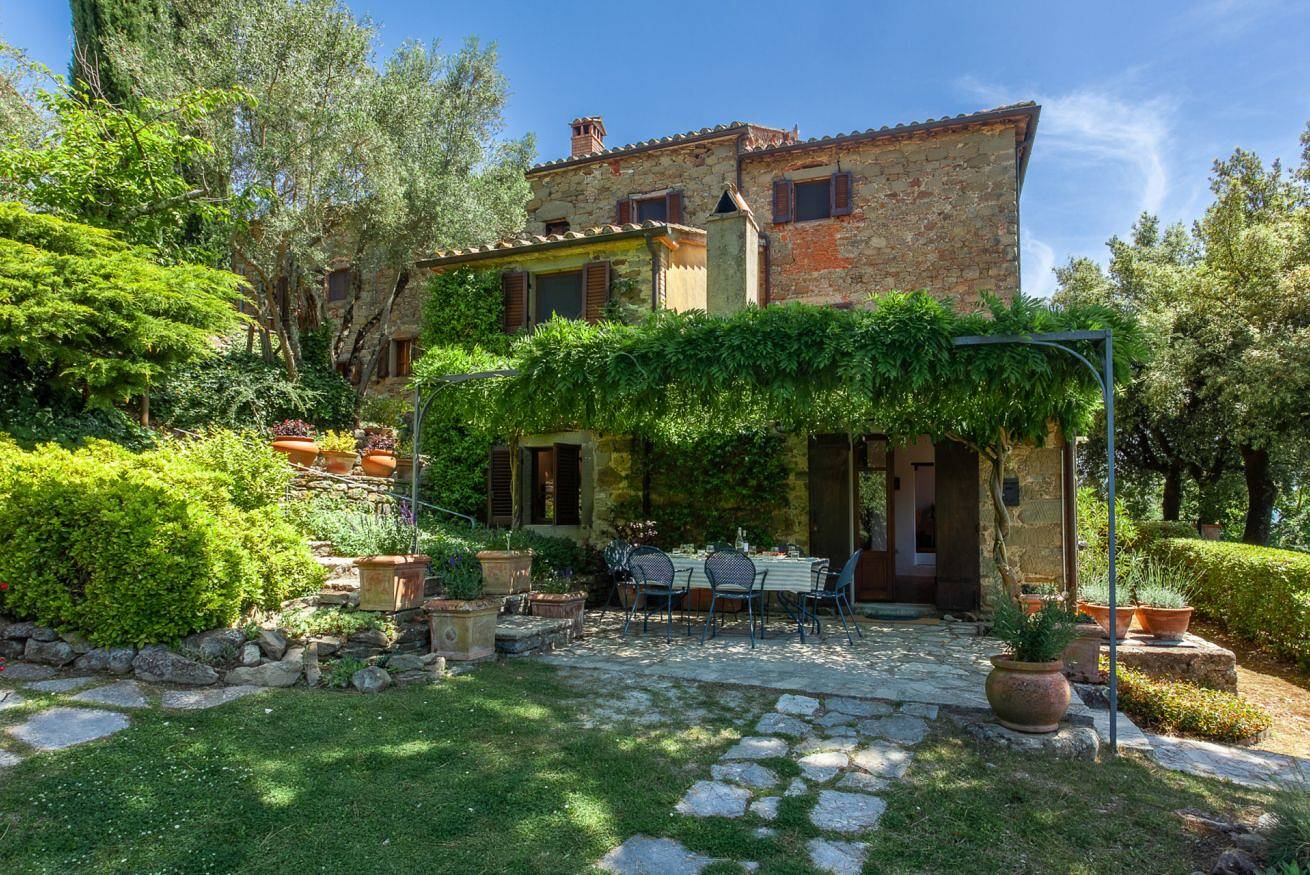 Villa Corvino by Mmega in Città di Castello, Valtiberina