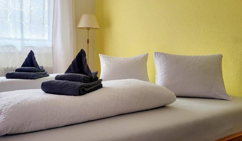 Hotel für 2 Personen, mit Garten in Ftan