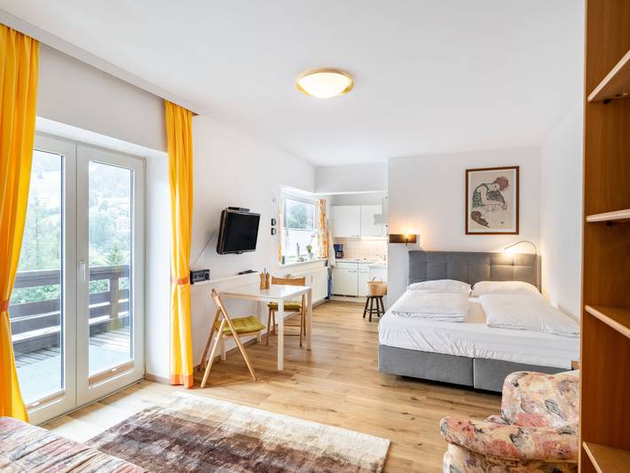 Ferienwohnung für 2 Personen, mit Balkon und Garten - 1