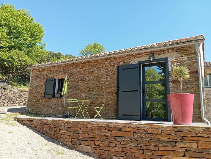 Gîte pour 2 personnes, avec Terrasse ainsi que Jardin et Vue