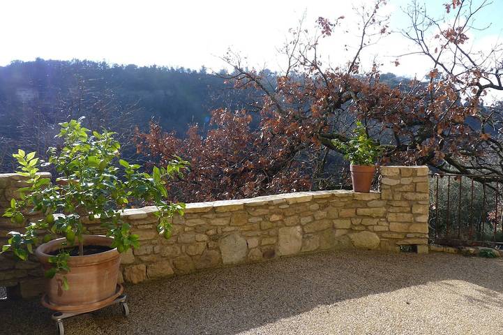 Provencal stone cottage 2 pers. Welcome dog. Swimming pool . Wlan ... in Le Beaucet, Parc naturel régional du Mont-Ventoux