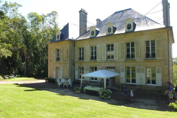 Chambre d’hôte pour 10 personnes, avec Terrasse et Jardin à Bretteville-sur-Odon