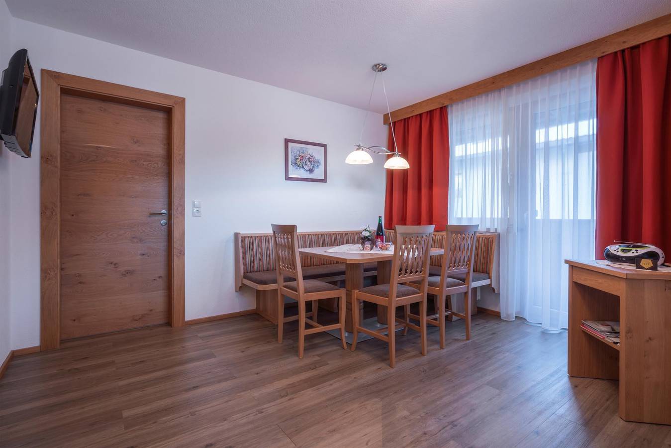 Ganze Ferienwohnung, Appartement Hochzillertalblick in Tuxer Alpen, Ried im Zillertal