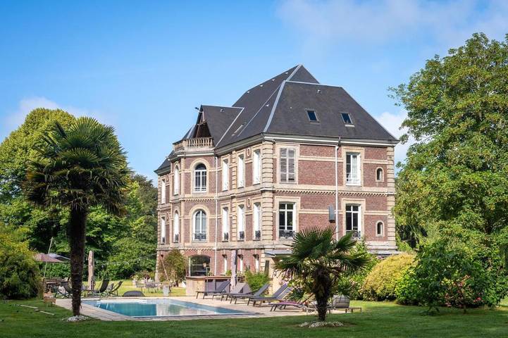 Maison d’hôte pour 2 personnes, avec Terrasse ainsi que Jardin et Piscine à Paluel