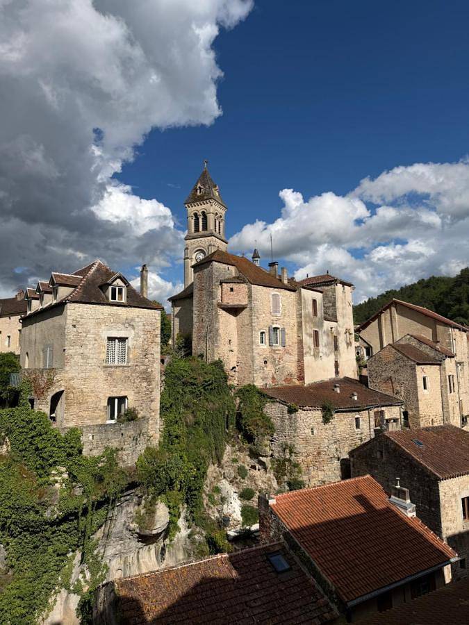 Location de vacances pour 2 personnes, avec terrasse et vue à Albas - 2