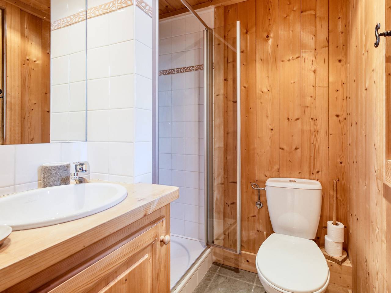 Chalet familial à Saint-Gervais, 6 chambres, 12 pers, Wifi, parking in Combloux, Pays du Mont-Blanc