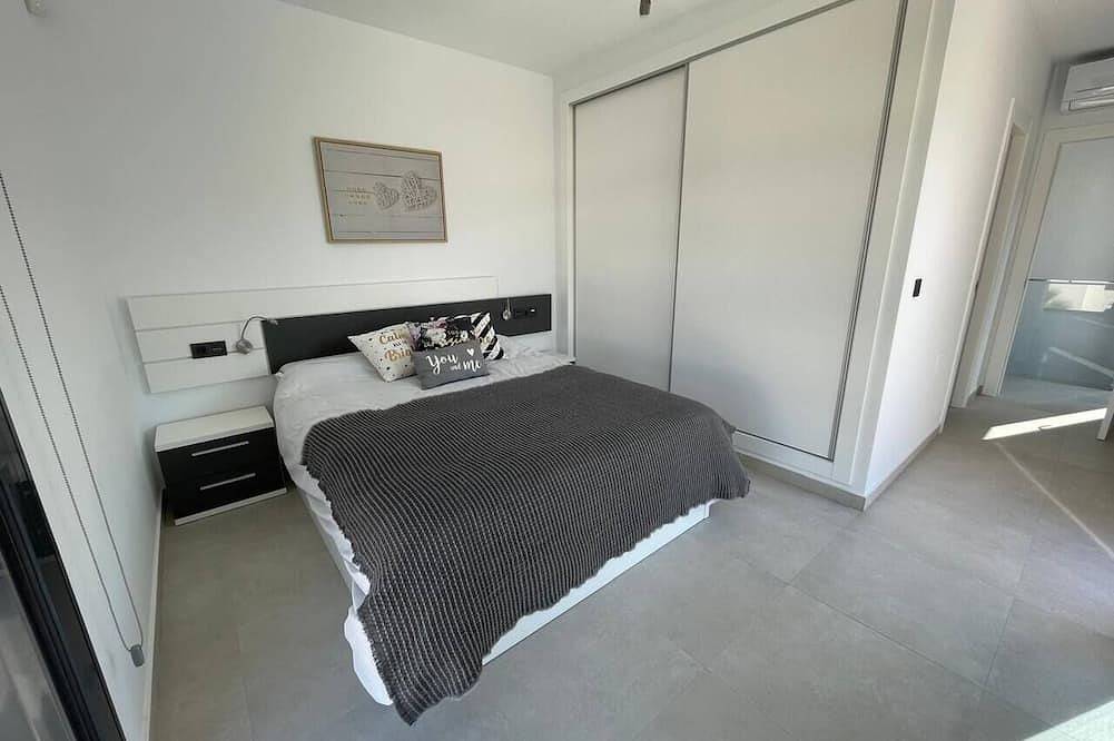 Villa on a magnificent golf course in Algorfa, Costa Blanca