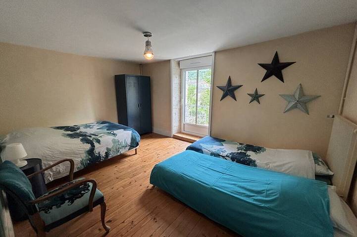 Location de vacances pour 25 personnes, avec Terrasse et Jardin à Champlitte - 4