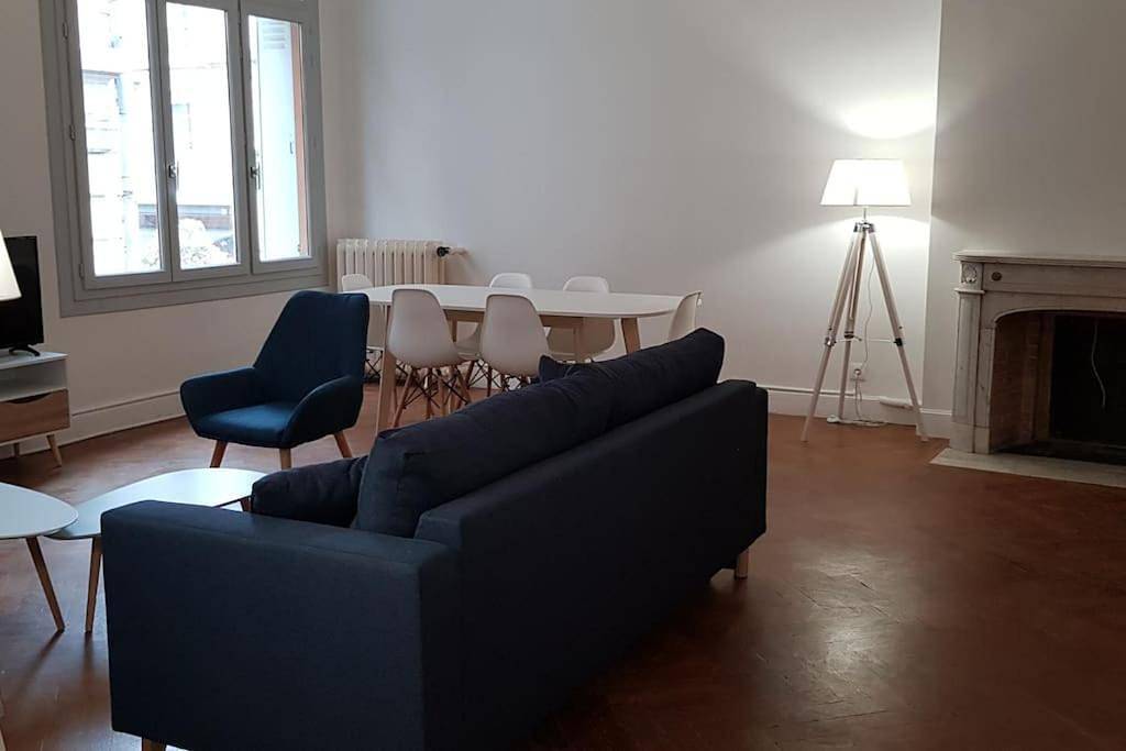 Appartement entier, Appart grand standing, centre historique climatise in Avignon, Vaucluse
