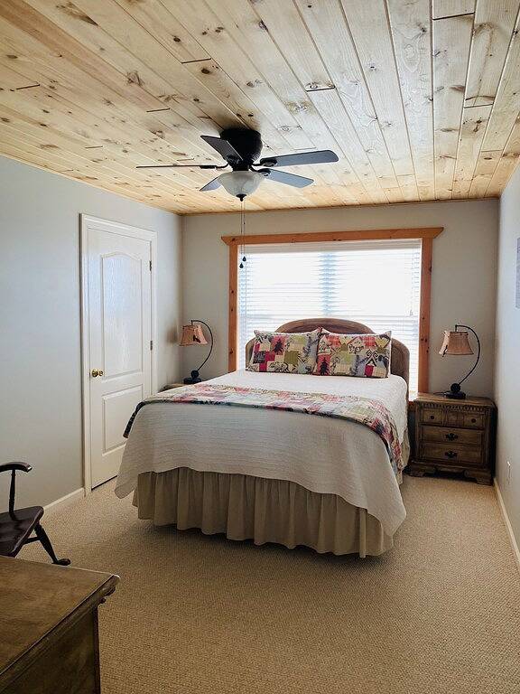 Peaks at Windy Knob in Blue Ridge Parkway, Seven Devils