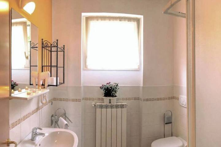 Bungalow für 4 Personen, mit Balkon und Pool sowie Garten, mit Haustier am Comer See - 4