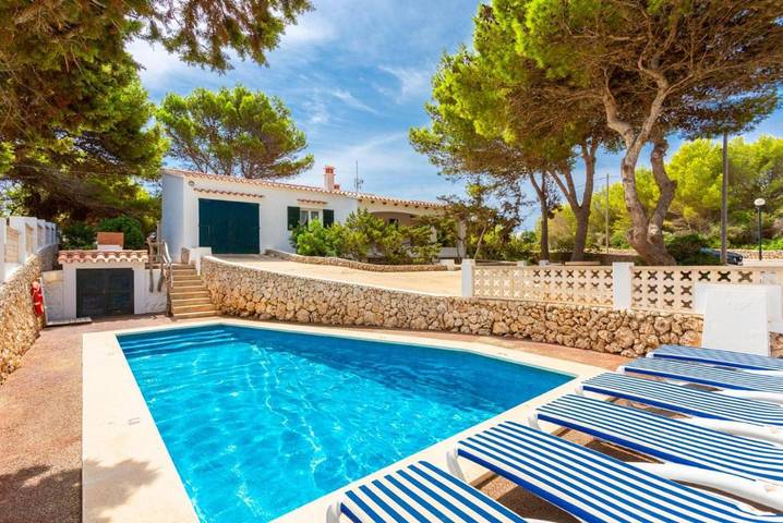 Villa für 6 Personen, mit Pool und Terrasse - 1