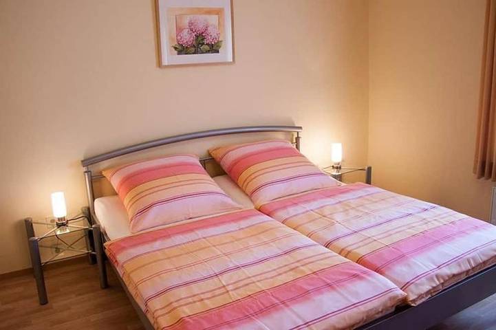 Ferienwohnung für 2 Personen, mit Garten in Mehring