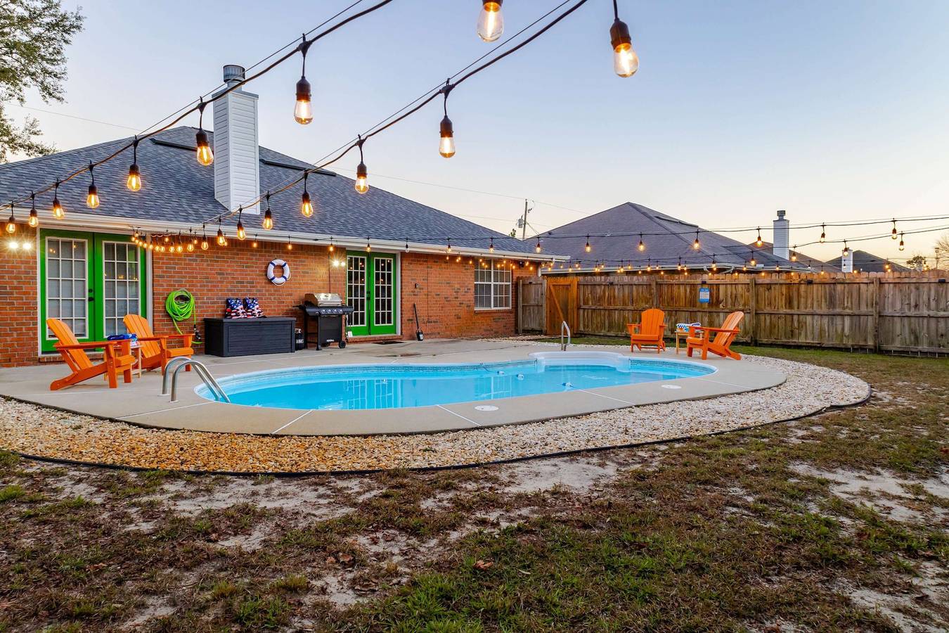 Rangers Outpost Pool Foosball only 5 min to Beach in Emerald Coast