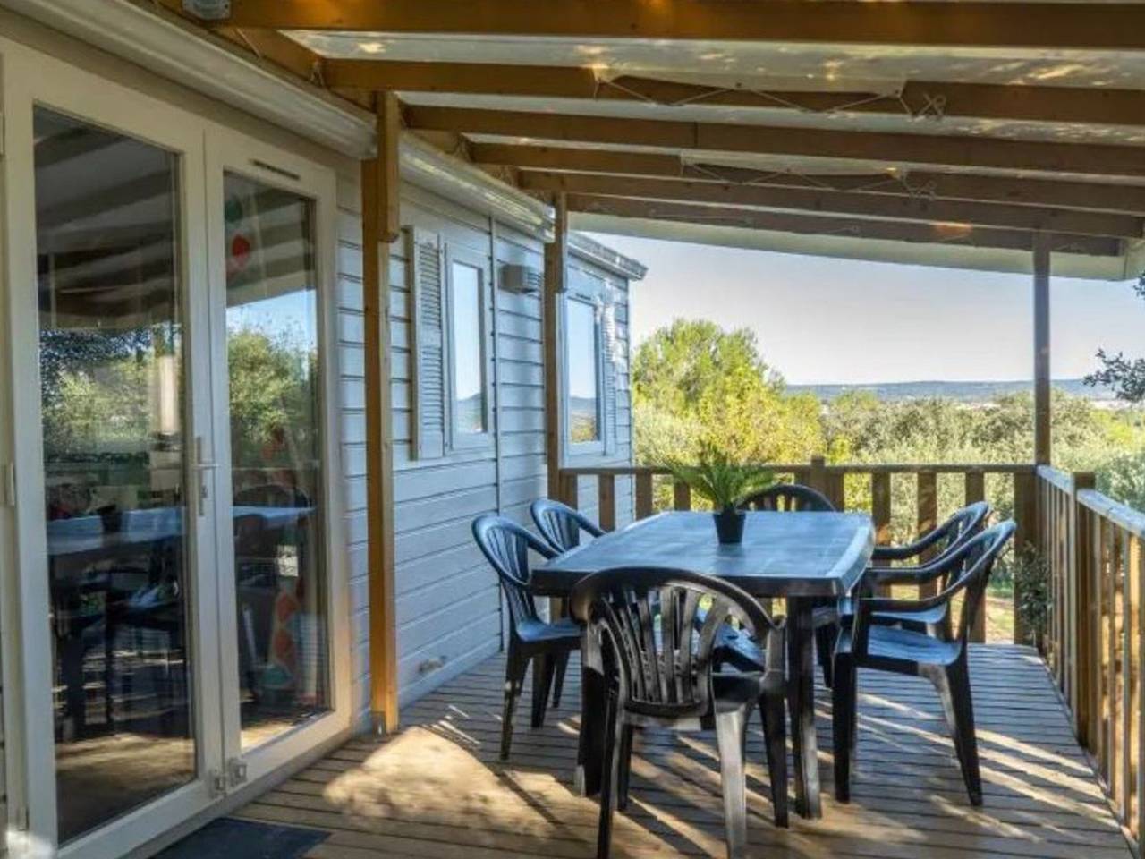 Mobil-home 5 pers, Terrasse à La Rouquette in Calvisson, Région de Nîmes