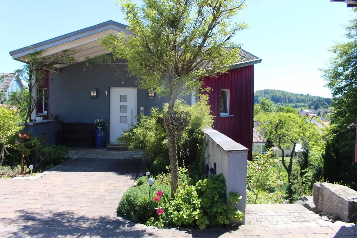 Ganze Wohnung, Apartment 'Paula' mit Bergblick, privater Terrasse und Wlan in Bitz, Neckar-Alb