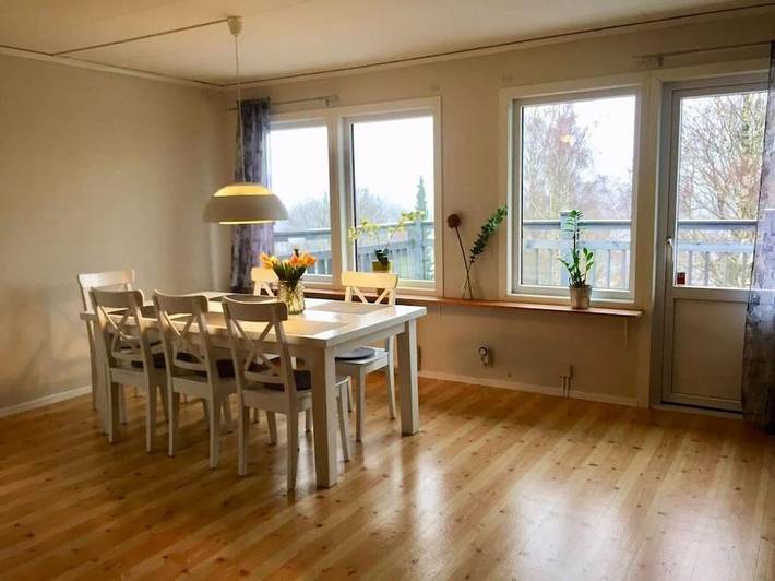 Ferienhaus für 9 Personen, mit Ausblick und Garten sowie Seeblick und Sauna, mit Haustier - 1