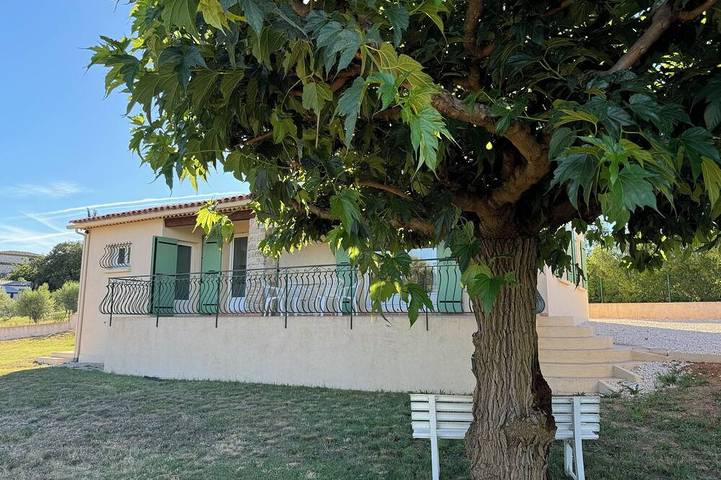 Villa pour 4 personnes, avec jardin et terrasse