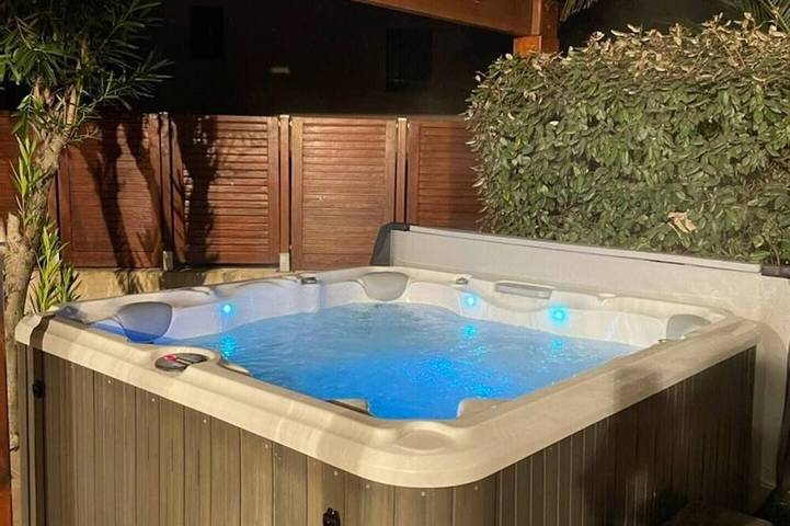 Maison de vacances pour 8 personnes, avec terrasse et jacuzzi, animaux acceptés à Sorède