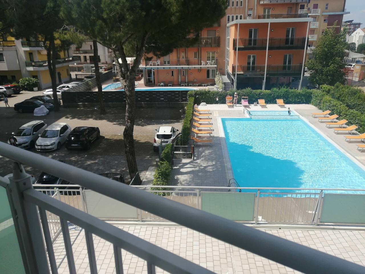 Ganze Wohnung, Ferienwohnung 'Torino 79' mit Gemeinschaftspool, privater Terrasse und Balkon in Lido di Jesolo, Jesolo