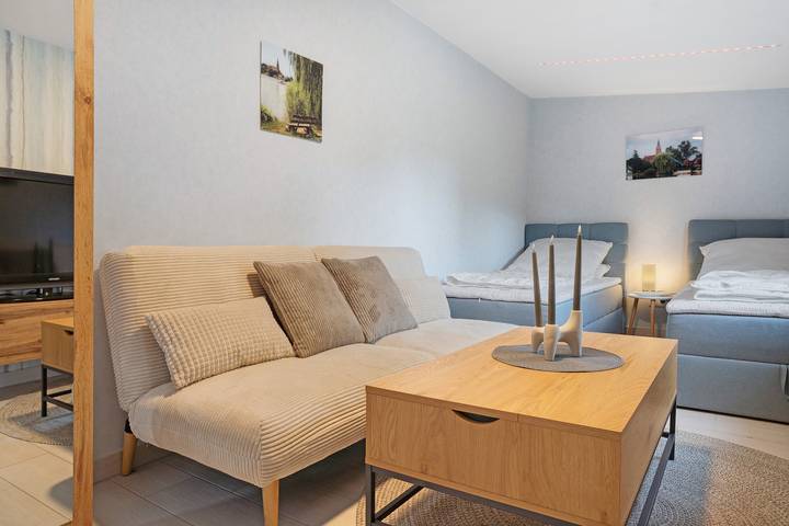 Appartement entier, Appartement 'Fewo Gustav Melkert Str. 5A' avec terrasse partagée et Wi-Fi in Röbel, Lac Müritz