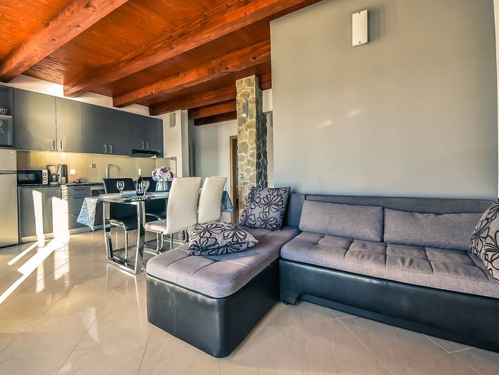 Ferienwohnung für 6 Personen, mit Balkon und Terrasse in Maslenica - 3