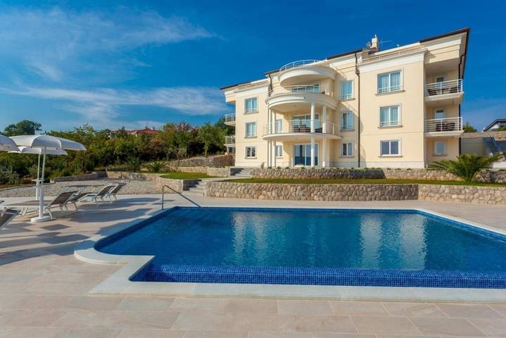 BnB für 5 Personen, mit Balkon und Garten sowie Pool auf Krk