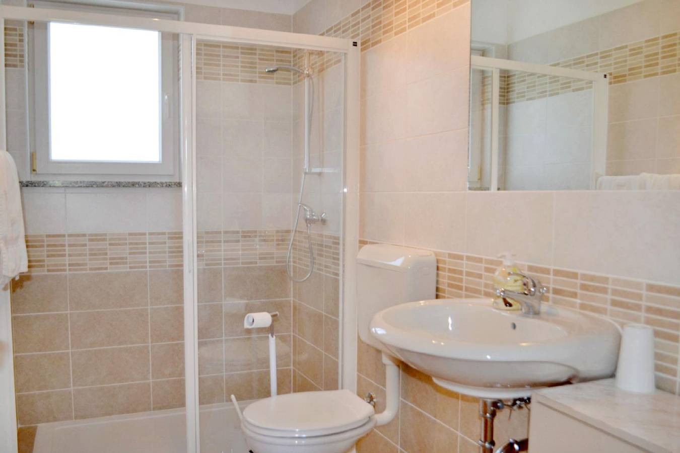 Ganze Ferienwohnung, Klimatisierte Wohnung Anita 2 in Umag-Zambratija in Zambratija, Umag und Umgebung