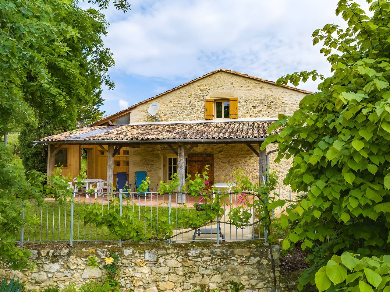 Gîte la sarpette, isolé en pleine nature in Sainte-Radegonde, Région de Libourne