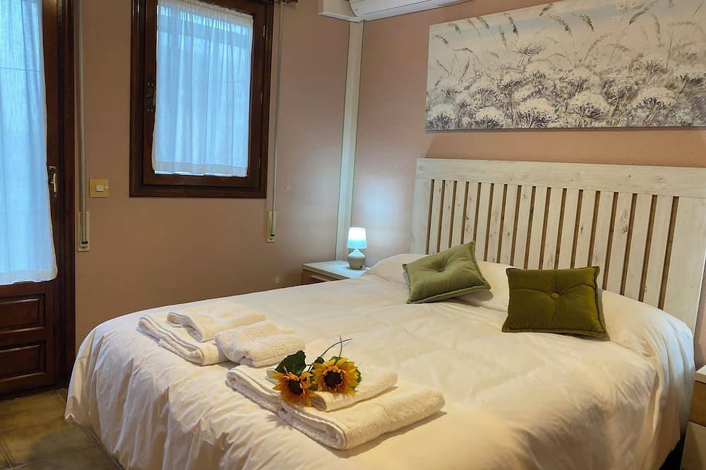 Los Henares 3, For getaways with family and friends. Nature and Leisure. in Olombrada, Segovia Provinz