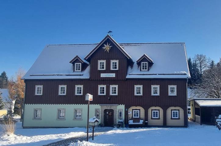 Gästehaus für 3 Personen, mit Terrasse und Garten sowie Ausblick in Jonsdorf