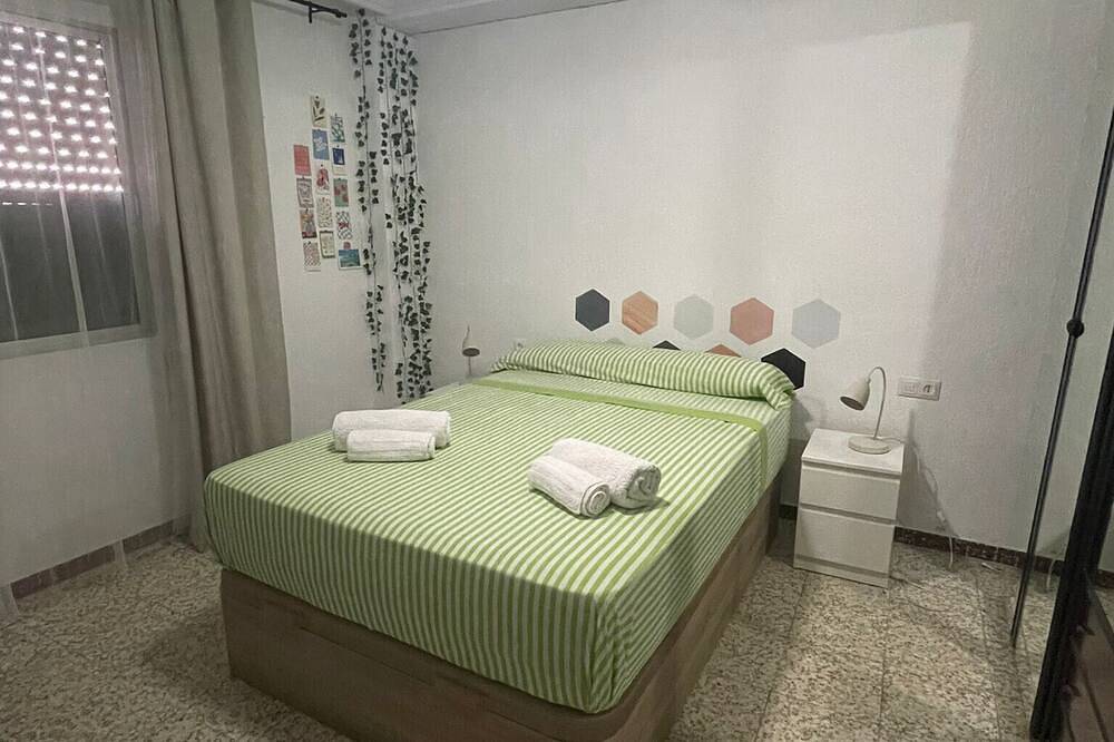 Apartamento inteiro, Apartamento Universidad in Huelva, Costa de la luz