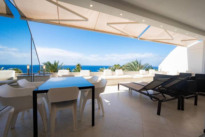 Apartamento para 6 personas, con Balcón y Terraza además de Piscina y Vistas en Marazul