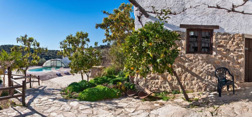 Chalet para 21 personas, con Jacuzzi y Terraza además de Jardín y Piscina en Provincia de Granada - 2